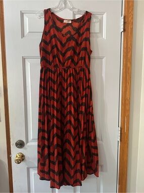 Audrey 3+1 Rust Chevron Sleeveless Pleated Skirt Maxi Dress Size Large.